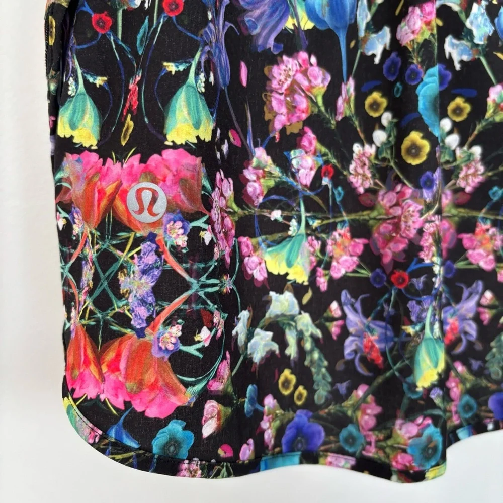 Lululemon Hotty Hot‎ High Rise Floral Skirt Size 4